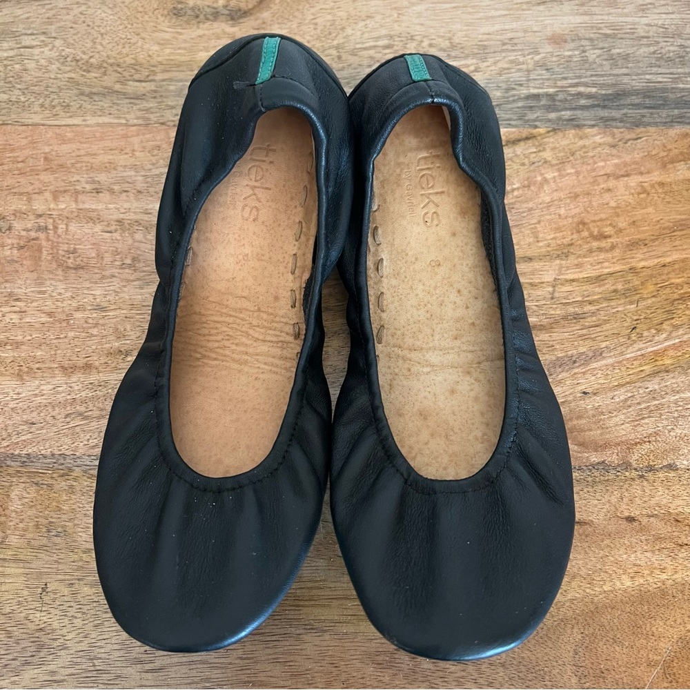 Tieks by Gavrieli Classic Matte Black Ballet
Flats Size 8 - Picture 4 of 10